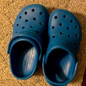 Toddler crocs